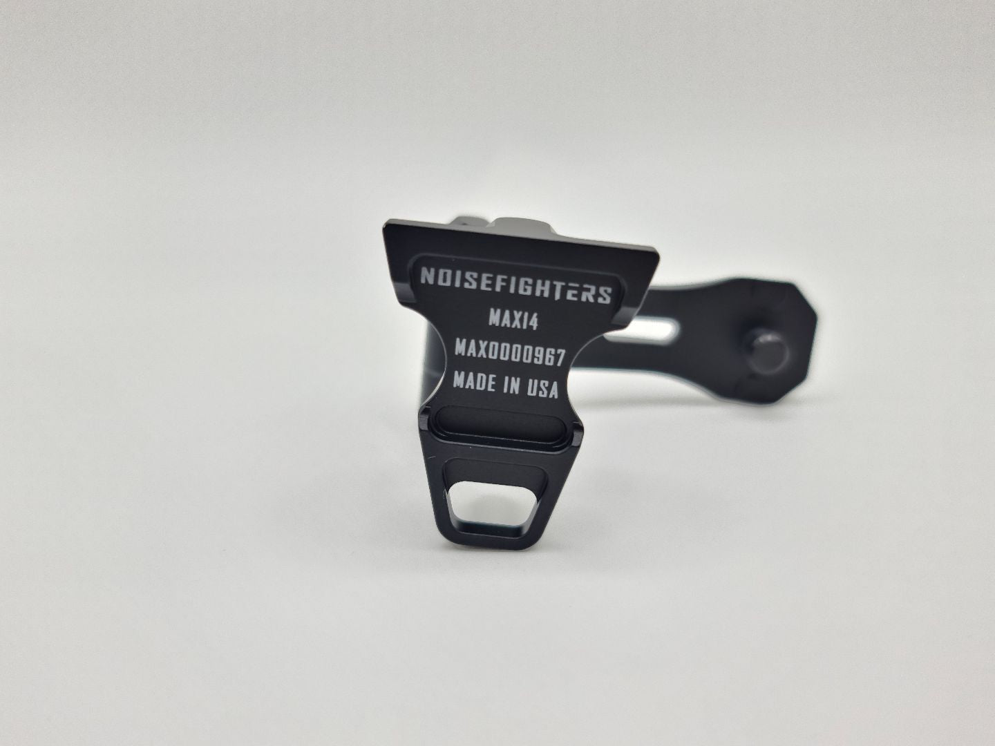 Noisefighters MAX14 metal J-arm (Dovetail)